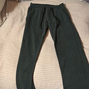 Lululemon Forrest Green Fleece lined sweatpants